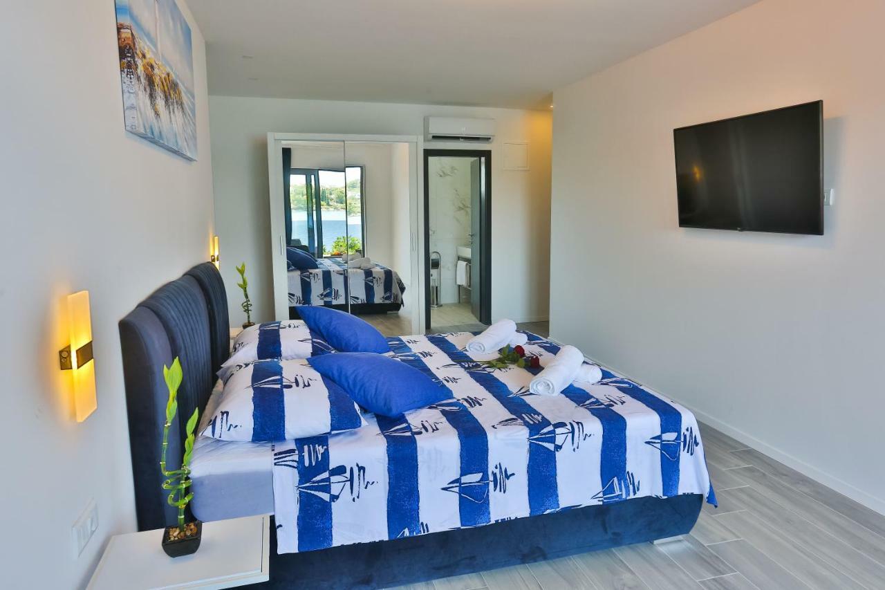 Hotel Paradise Punta Nečujam Kültér fotó