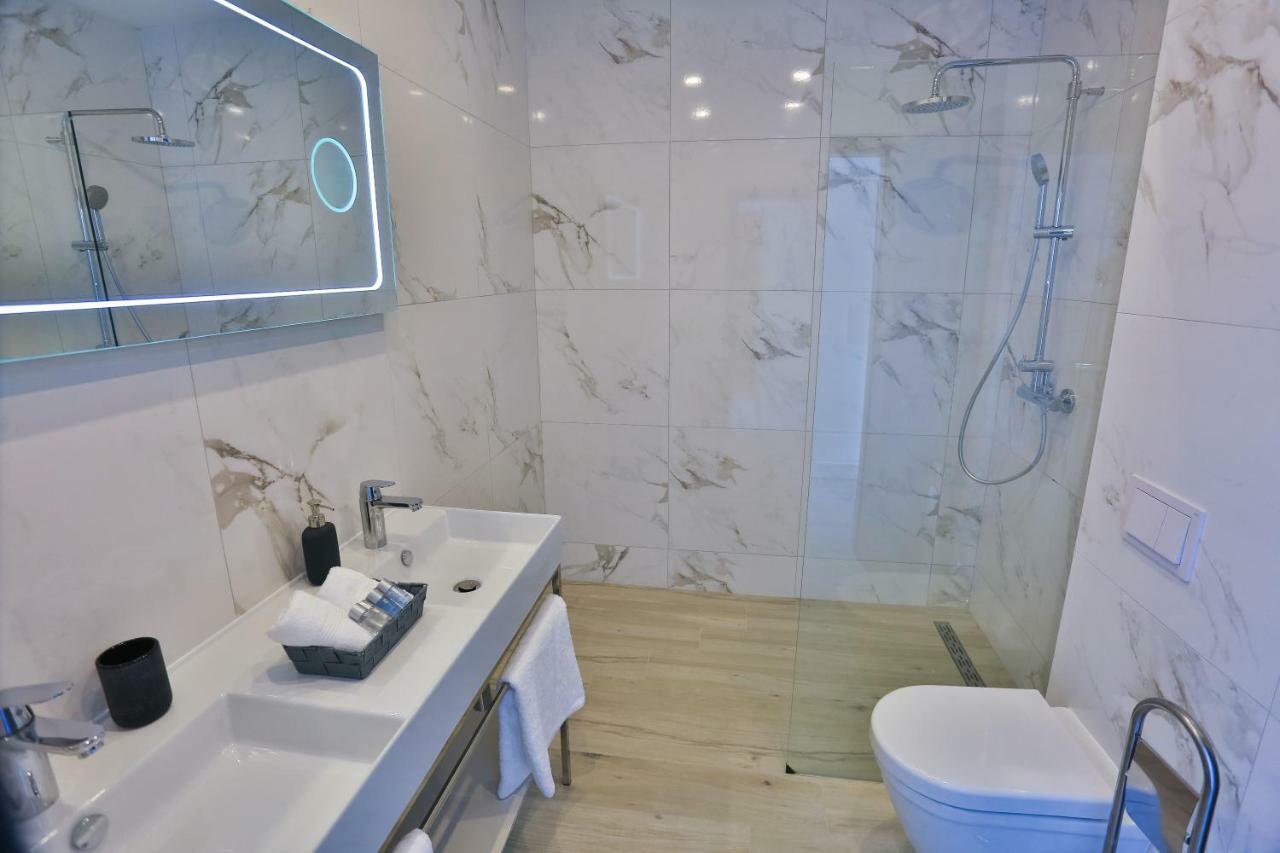 Hotel Paradise Punta Nečujam Kültér fotó