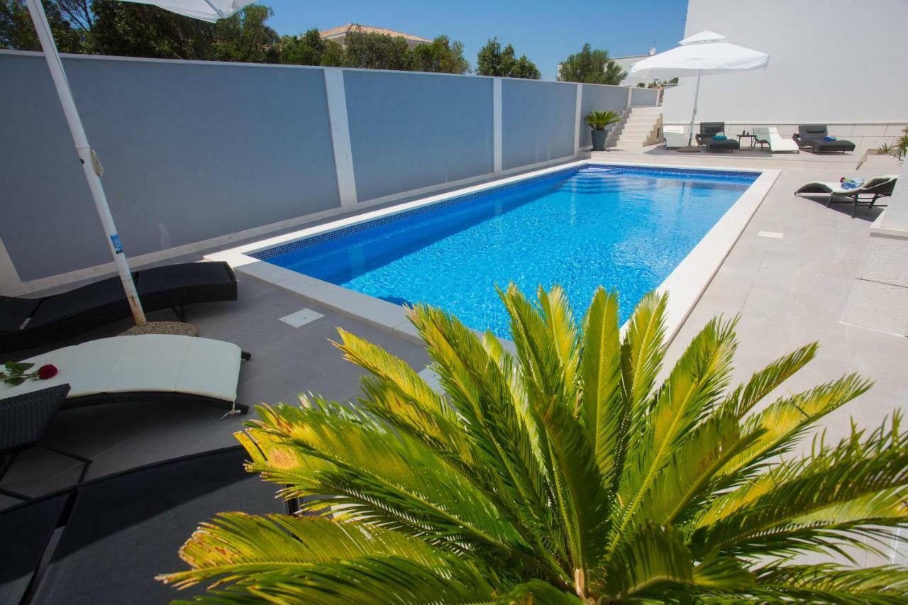 Hotel Paradise Punta Nečujam Kültér fotó