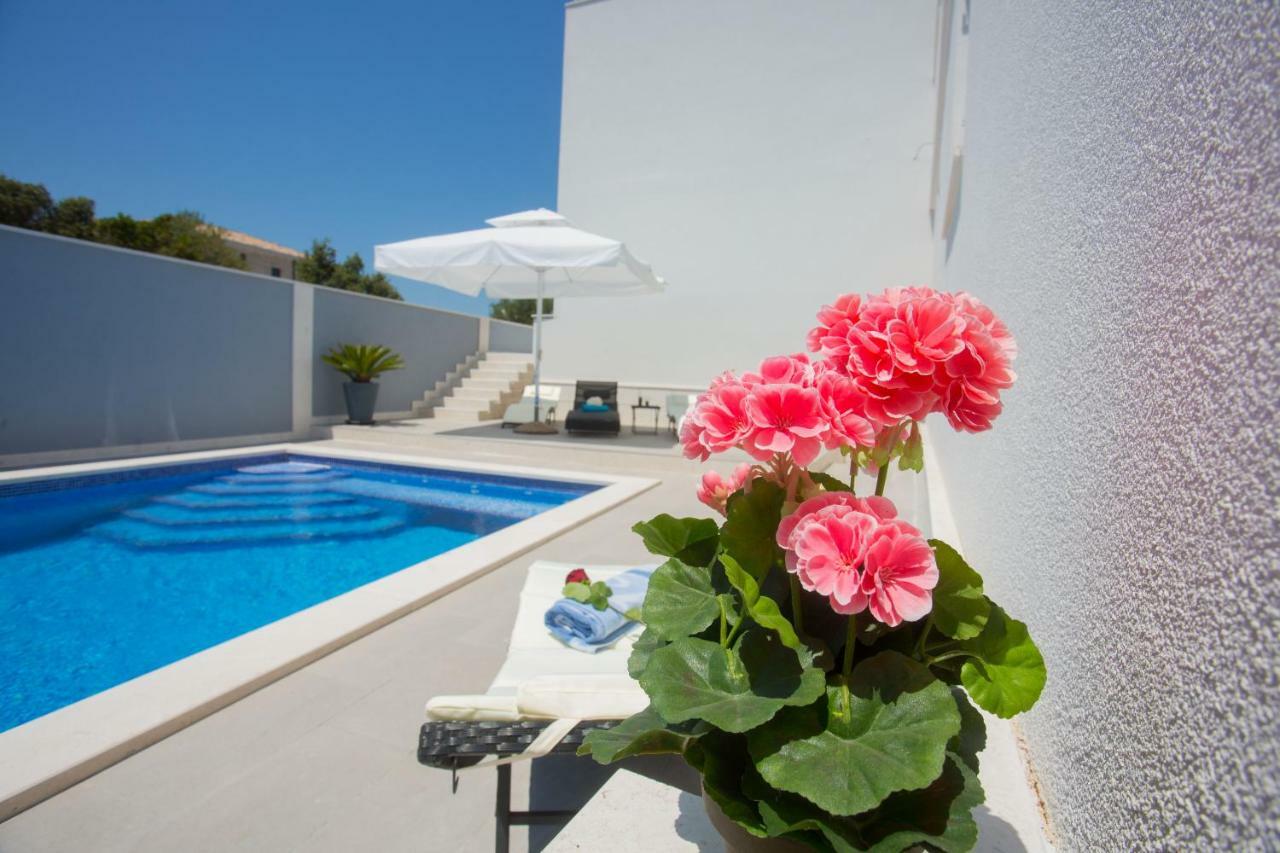Hotel Paradise Punta Nečujam Kültér fotó