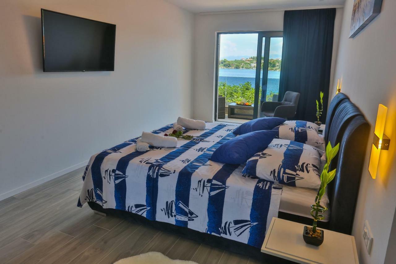 Hotel Paradise Punta Nečujam Kültér fotó